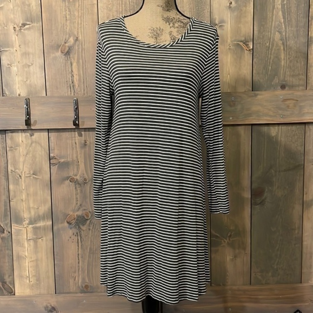 Pinc Charcoal gray/white knit a-line tent long-sleeve  T-shirt dress size XL